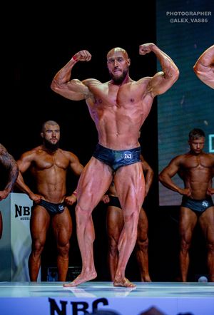 CLASSIC PHYSIQUE НОВИЧКИ